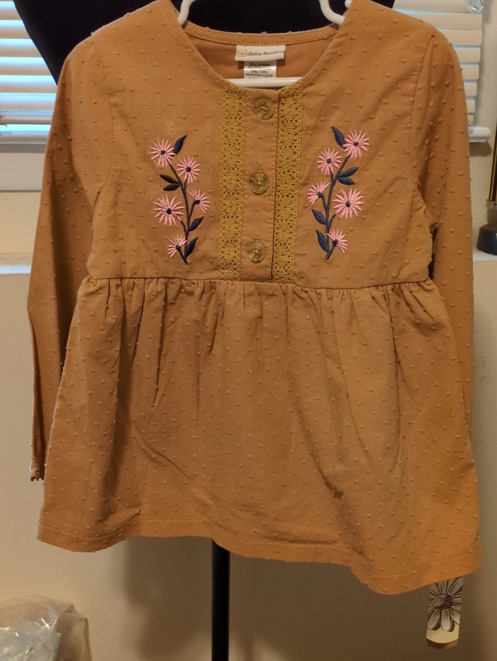 Daisy Fuentes 2 PC Mustard Embroidered Long-Sleeve Peplum Tunic/Denim Pants 5